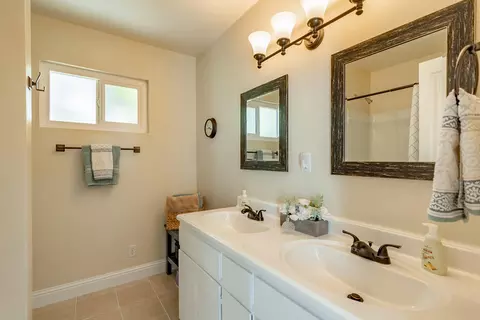 3540 Court St, Redding, CA 96002 photo 9