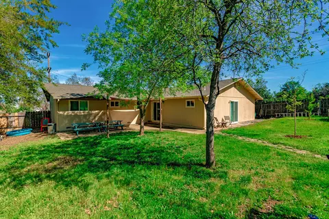 3540 Court St, Redding, CA 96002 photo 17