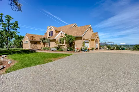 6970 Clover View Rd, Anderson, CA 96007 photo 4