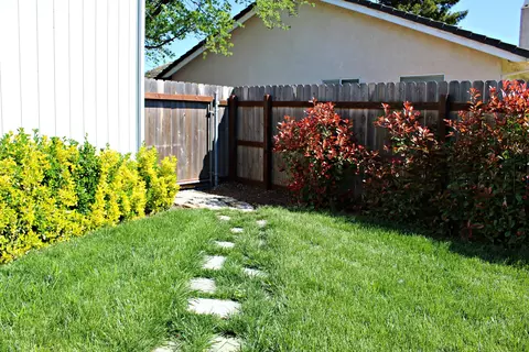 2111 Wicklow St, Redding, CA 96001 photo 25