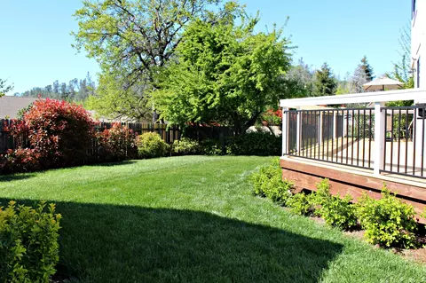 2111 Wicklow St, Redding, CA 96001 photo 26