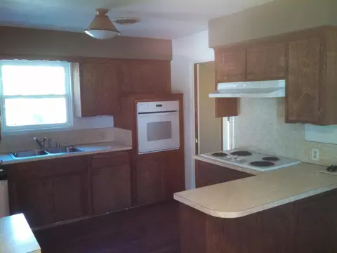 6539 El Camino Dr, Redding, CA 96001 photo 2