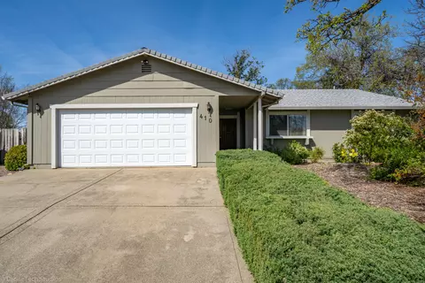 410 Rosewood Dr, Redding, CA 96003 photo 3