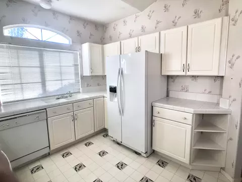 1472 Augustine Way, Redding, CA 96002 photo 15