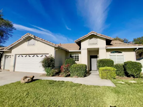 1472 Augustine Way, Redding, CA 96002 photo 1