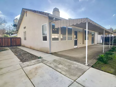 1472 Augustine Way, Redding, CA 96002 photo 6