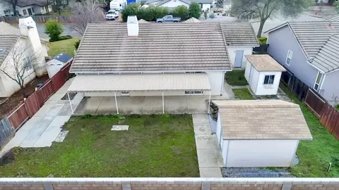 1472 Augustine Way, Redding, CA 96002 photo 12