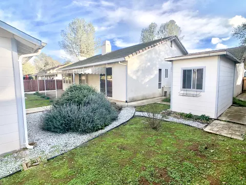 1472 Augustine Way, Redding, CA 96002 photo 11