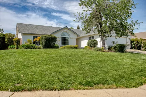 4370 Heather Ridge Ln, Redding, CA 96001 photo 1
