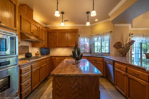 19259 Lexington Ln, Redding, CA 96003 photo 32