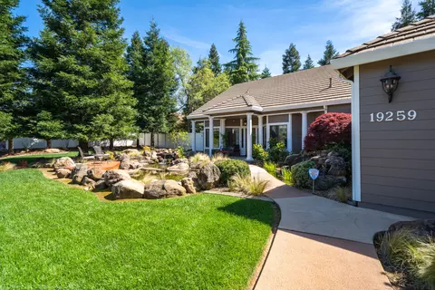 19259 Lexington Ln, Redding, CA 96003 photo 17