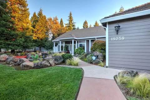 19259 Lexington Ln, Redding, CA 96003 photo 3