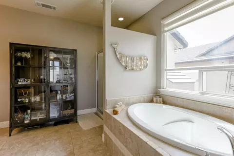 2490 Voltaire Way, Redding, CA 96003 photo 40