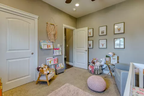 2490 Voltaire Way, Redding, CA 96003 photo 5
