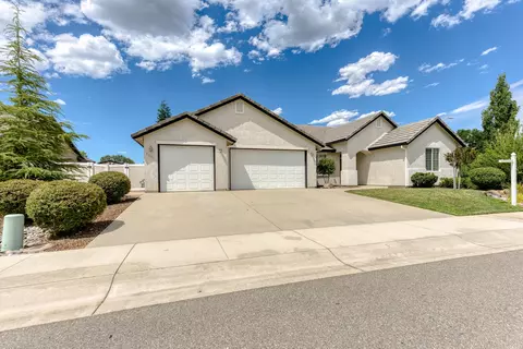 2490 Voltaire Way, Redding, CA 96003 photo 2