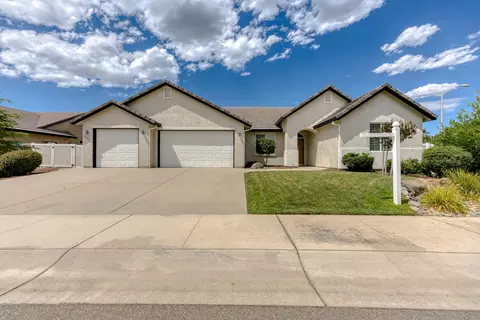 2490 Voltaire Way, Redding, CA 96003 photo 1