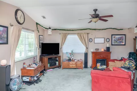 16847 Winchell Dr, Redding, CA 96003 photo 4