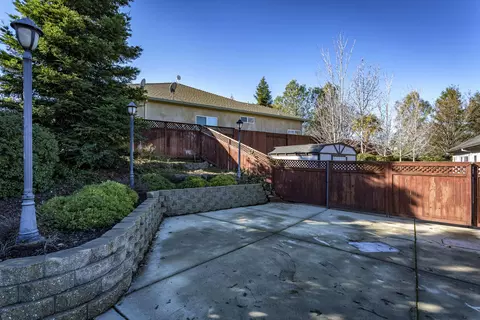 3816 Sea Lavender Ct, Redding, CA 96001 photo 33