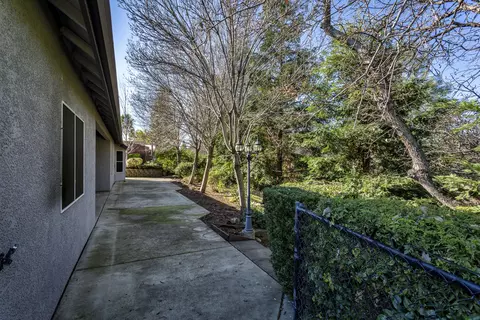3816 Sea Lavender Ct, Redding, CA 96001 photo 29