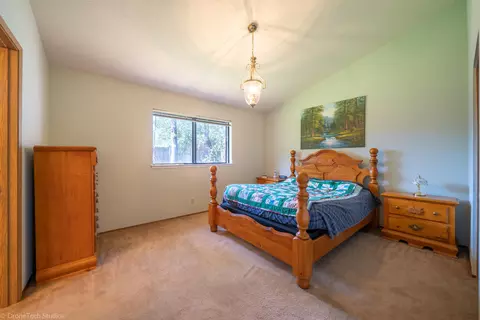 3963 Travona St, Redding, CA 96001 photo 8