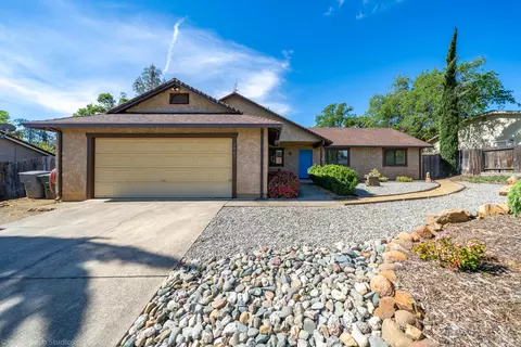 3963 Travona St, Redding, CA 96001 photo 1