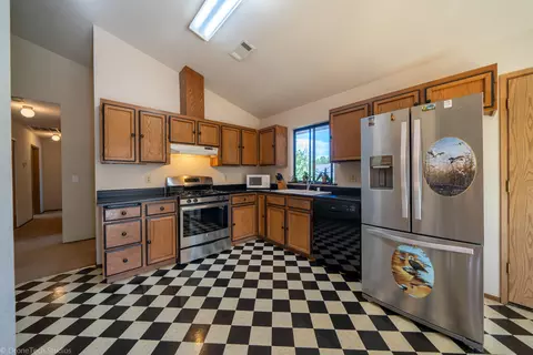 3963 Travona St, Redding, CA 96001 photo 7