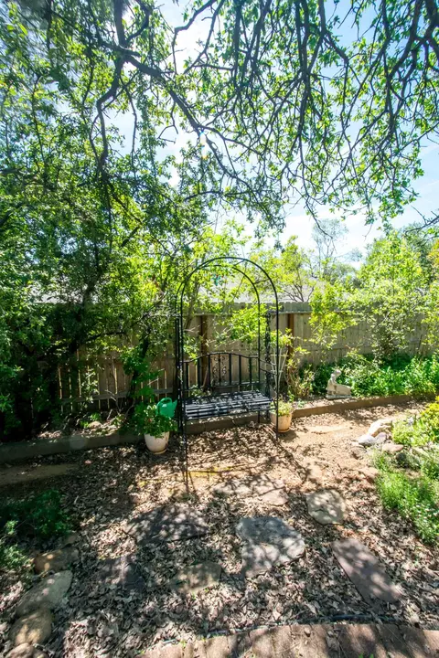 2530 Webb Ct, Redding, CA 96002 photo 17