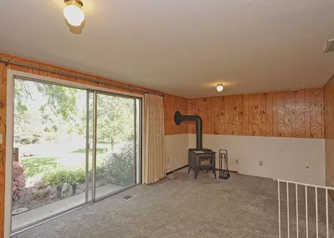 8879 Redbank, Redding, CA 96001 photo 13