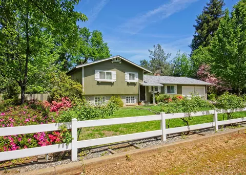 8879 Redbank, Redding, CA 96001 photo 1