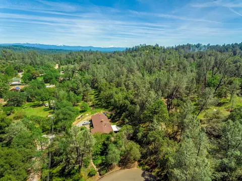 13749 Oakmont Trl, Redding, CA 96003 photo 19