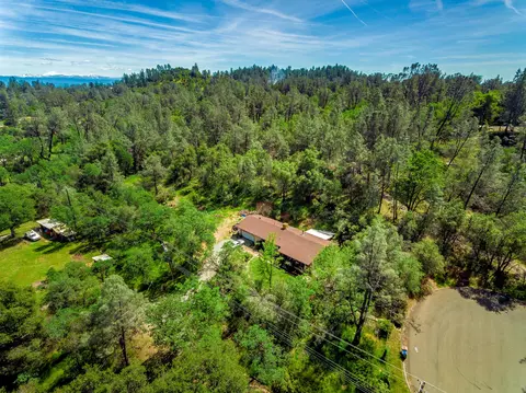 13749 Oakmont Trl, Redding, CA 96003 photo 12