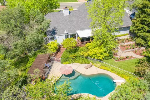 3823 Andes Dr, Redding, CA 96001 photo 2