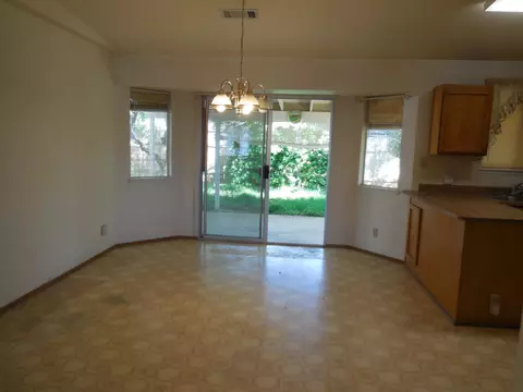 3507 Dune St, Redding, CA 96002 photo 9
