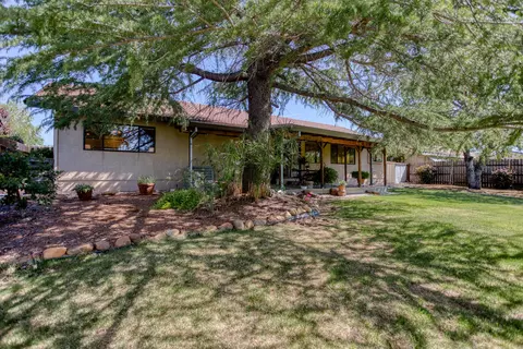 383 Rosewood Dr, Redding, CA 96003 photo 44