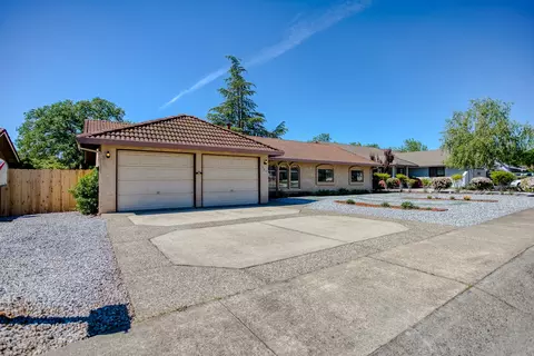 383 Rosewood Dr, Redding, CA 96003 photo 51