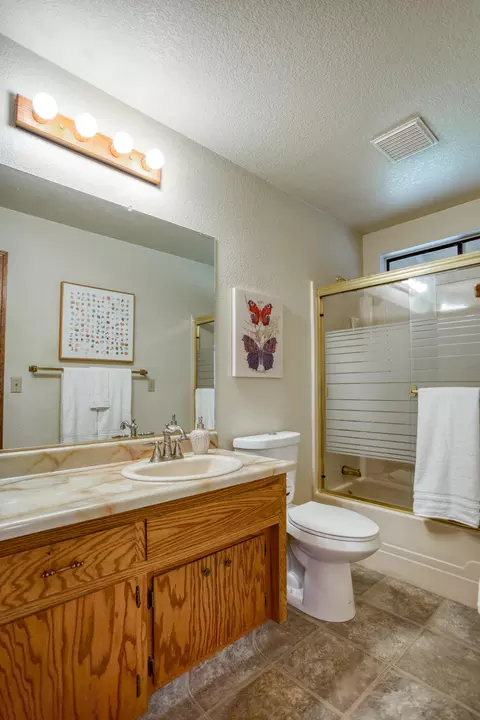 383 Rosewood Dr, Redding, CA 96003 photo 42