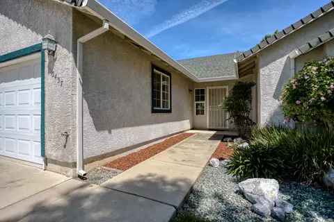 5437 Mill Pond Ln, Redding, CA 96001 photo 4
