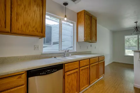 5437 Mill Pond Ln, Redding, CA 96001 photo 13