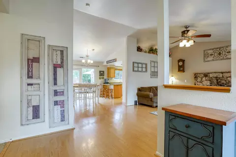 3038 Lake Redding Dr, Redding, CA 96003 photo 4