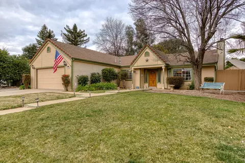 3038 Lake Redding Dr, Redding, CA 96003 photo 1