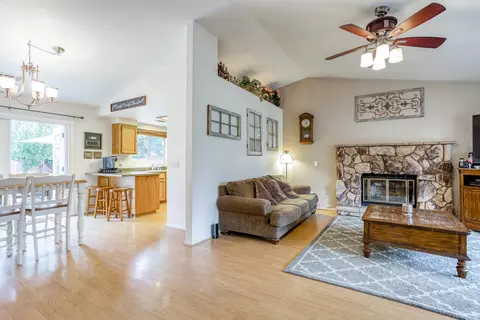 3038 Lake Redding Dr, Redding, CA 96003 photo 5