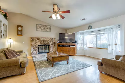 3038 Lake Redding Dr, Redding, CA 96003 photo 6