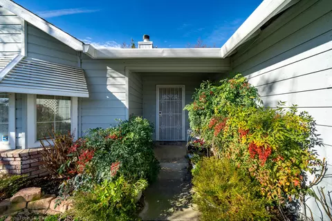 470 Dominica, Redding, CA 96003 photo 5