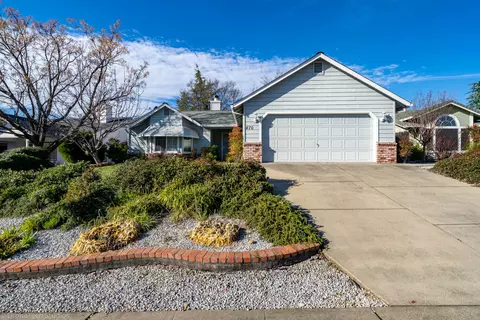 470 Dominica, Redding, CA 96003 photo 1