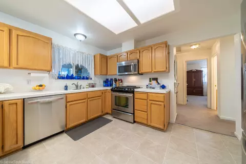 470 Dominica, Redding, CA 96003 photo 17