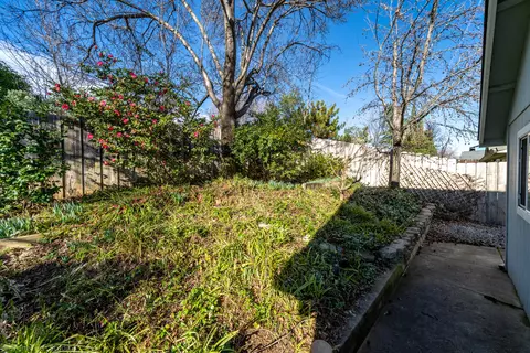 470 Dominica, Redding, CA 96003 photo 41