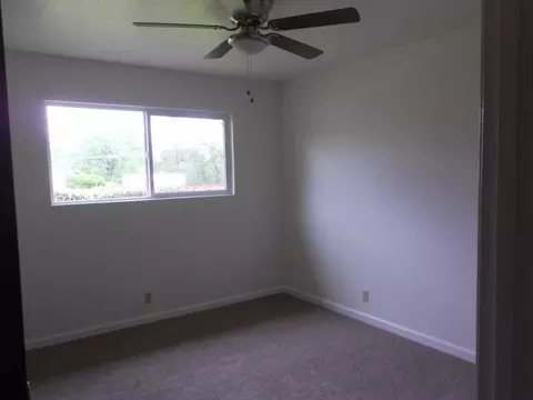 17655 Warwick Pl, Anderson, CA 96007 photo 11