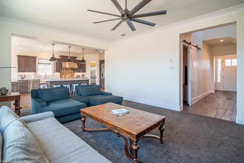 376 Stinson Loop, Redding, CA 96003 photo 11