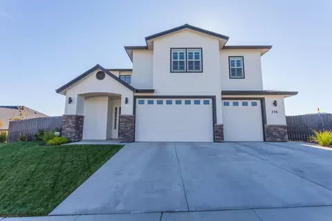 376 Stinson Loop, Redding, CA 96003 photo 1