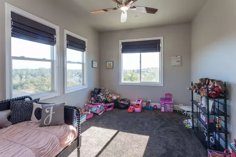 376 Stinson Loop, Redding, CA 96003 photo 32